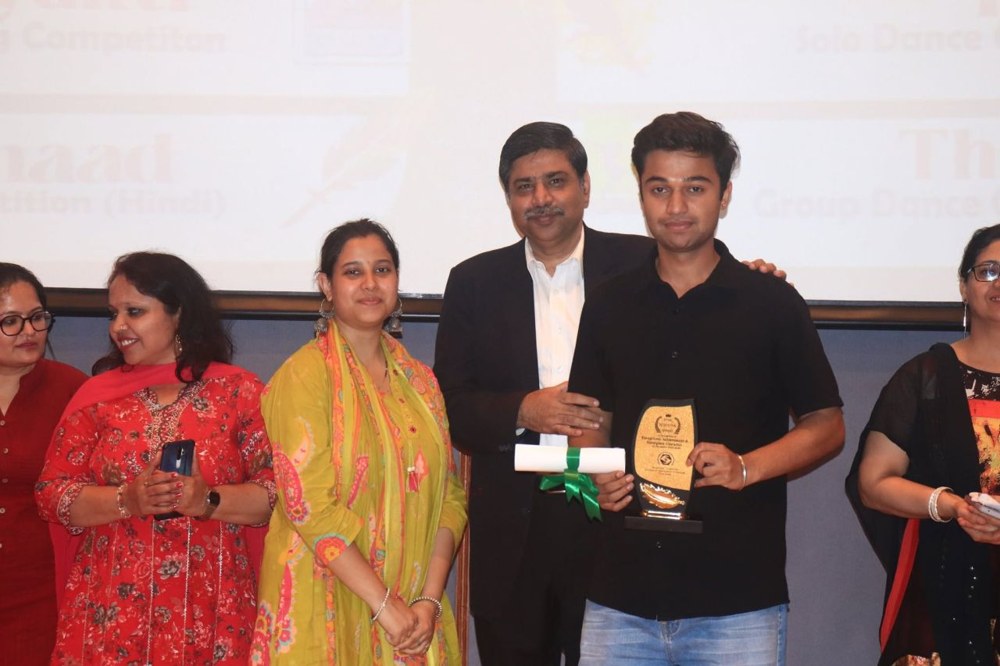 Aaditya with his appreciation award at the BCIIT ceremony